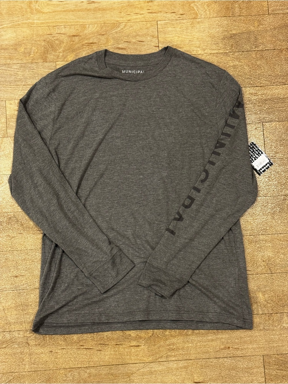 NWT Municipal Armband SuperBlend Long-Sleeve Tee Charcoal Heather Grey - Picture 2 of 9